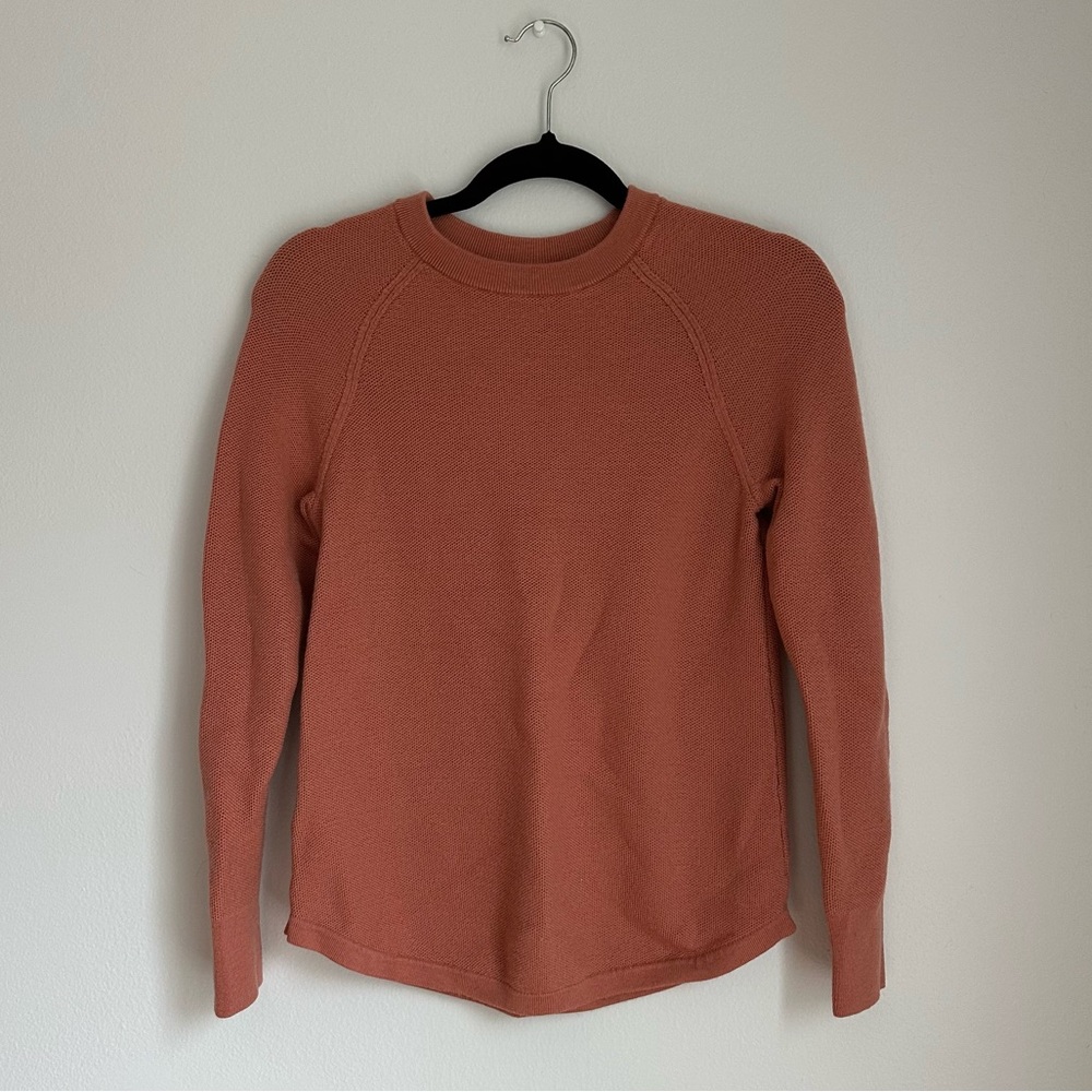 Lululemon Salmon sweater